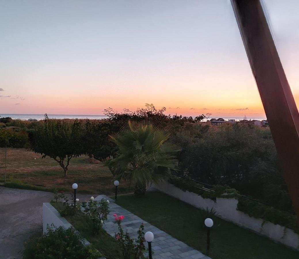 Villa Eleni 100M From The Sea Rapanianá Екстериор снимка